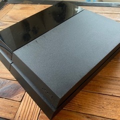 PS4 初期型？