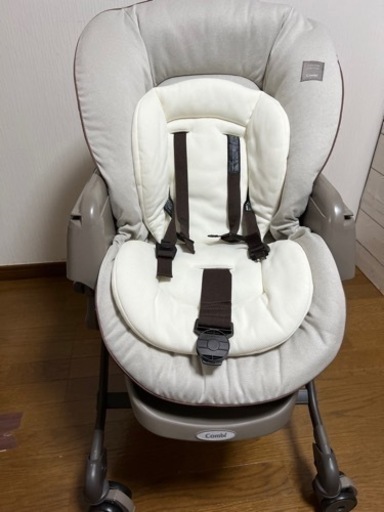 美品 コンビ ネムリラ 電動 オートスイング