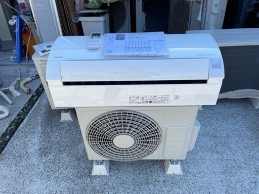 HITACHI 2.2kwエアコン　RAS-YX22L(W)  2021年製