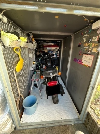 バイクガレージ