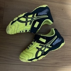 asics サッカーシューズ 18cmの画像