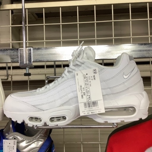 NIKE スニーカー　AT9865 100