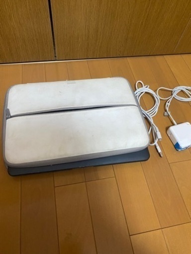 MacBook Air欲しい方に売ります。