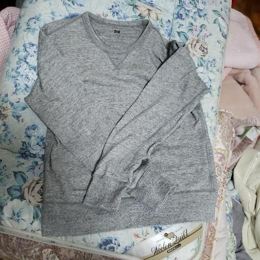 ユニクロの服になります