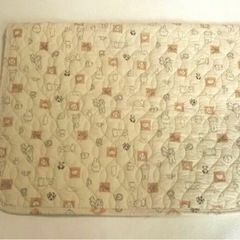 お昼寝コット用敷きキルトパッドの画像