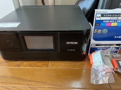 EPSON EP-882AB ブラック　インクカートリッジつけます