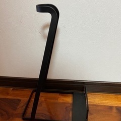 ハイヤー 掃除機 タワーのスタンド付きの画像