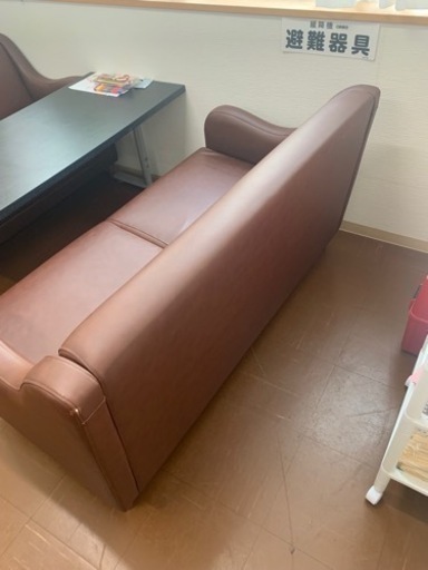 2人がけの合皮製のソファー【30日AMまで】