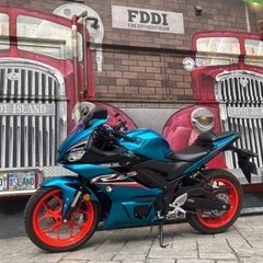 YAMAHA yzfr25 2021年モデルの画像