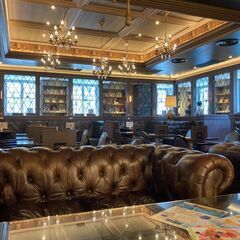 映画のワンシーンのようなカフェで《朝カフェ会》11/10(木)10:40☆映画のワンシーンのような豪華なラウンジのブックカフェで午前中を有意義にすごしませんか − 東京都