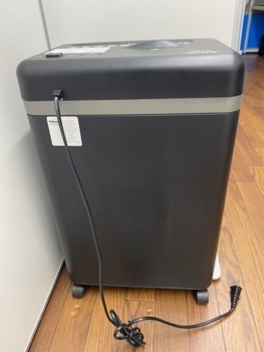 中古美品！フェローズ シュレッダー B-131C