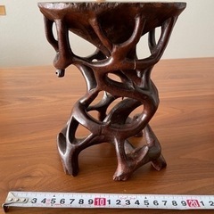 【成約済】天然木の透かし彫の根卓　ミニ盆栽台　香炉台の画像