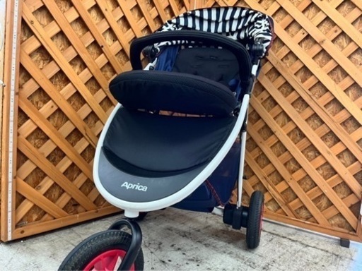 商談中【愛品館江戸川店】アップリカ スムーヴ ファミリアモデル ベビーカー2017年製 ID110-023602-007