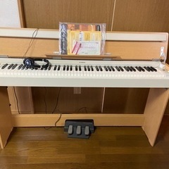 値下げ中‼️早い者勝ち‼️YAMAHA 電子ピアノ‼️ ペダル イヤホン イス
