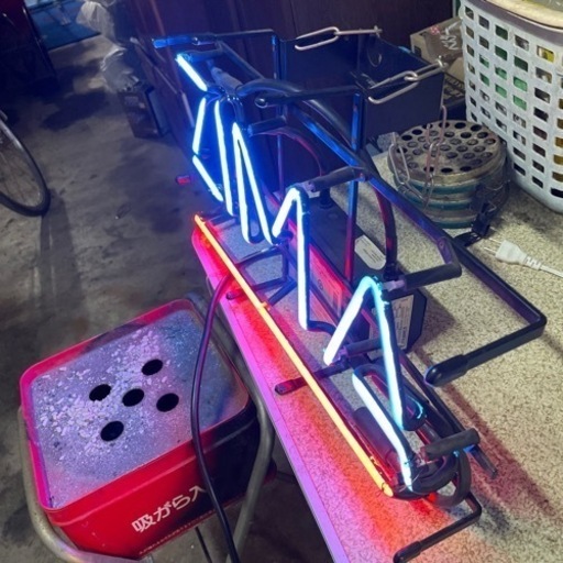 ネオン管です