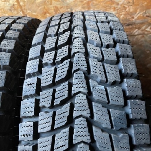 極上タイヤ　DUNLOP ダンロップ　GRANDTREK SJ6 215/80R15 109/107 LT スタッドレス タイヤ　20