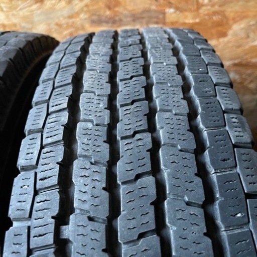 バリ山　YOKOHAMA ヨコハマ　IG91 195/80R15 107/105L LT スタッドレス タイヤ　2018年製　15イン