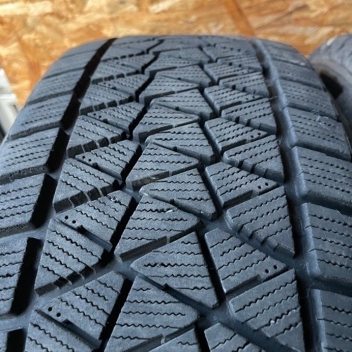 バリ山　BRIDGESTONE ブリヂストン　ブリジストン　DM-V2 225/60R17 スタッドレス タイヤ　2016年製　17イ