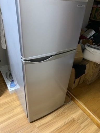 冷蔵庫　安心のシャープ製！