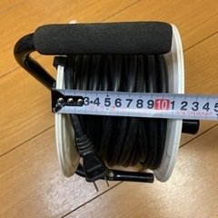メーカー不明　リールコード 約15m 小さいので1ついかがでしょうかの画像