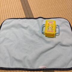 おむつ替えシートと紙パックホルダー