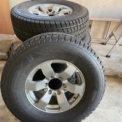 265/70R16 スタッドレスタイヤ 2020製