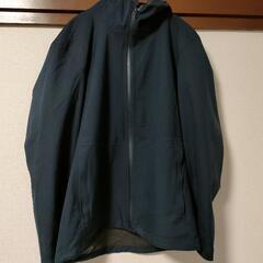ユニクロ　ブロックテックパーカ　XL ネイビー