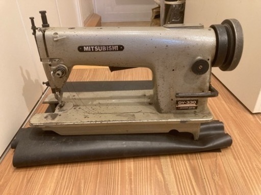 工業用ミシン　MITSUBISHI DY-330 本体のみ値下げ