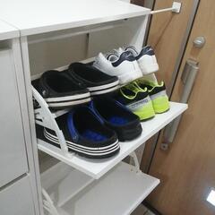 引取先決まりました　靴箱の画像