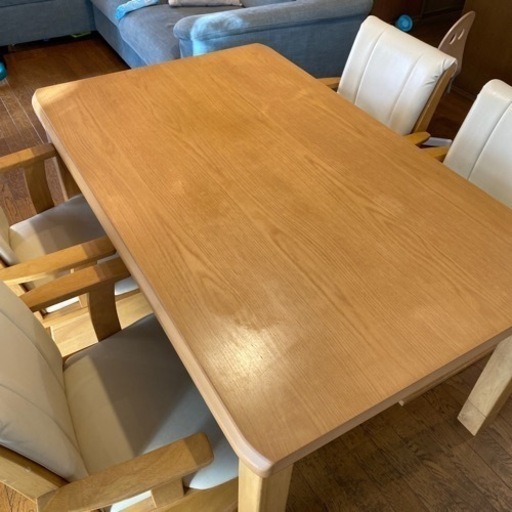 小泉家具　ダイニングテーブル セット　回転椅子