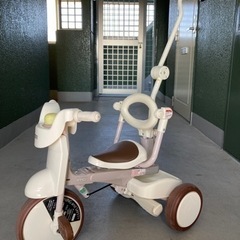 三輪車の画像