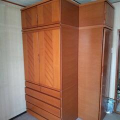【無料】大型木製タンスの画像