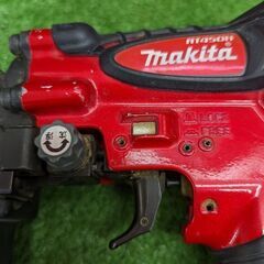 マキタ AT450H 高圧フロアタッカ【野田愛宕店】【店頭取引限定】【中古】ITZSOR418RH5の画像