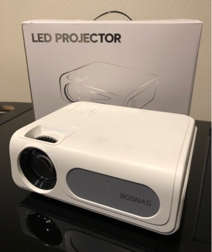 ☆美品☆スマホと簡単接続できるLEDプロジェクター BOSNAS