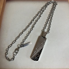 ポリス　ネックレスの画像