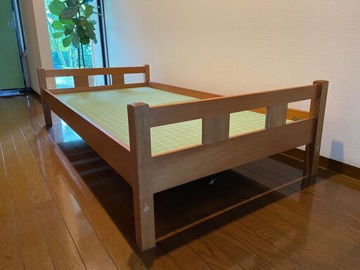 木製　ベッドフレーム　組立て