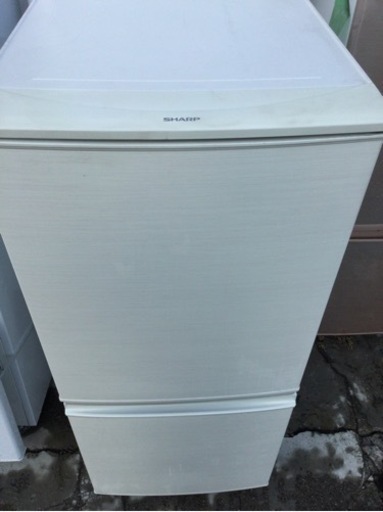 140L 2ドア冷蔵庫　シャープ　SJ -D14C -W