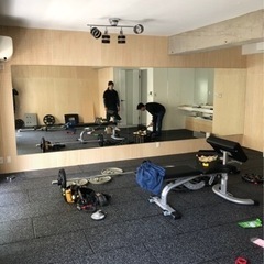 プライベートを充実させて仕事に力を(^^)　◇ガラス工事業　◇やる気と元気　◇月収25万円〜40万円　◇10代〜30代大募集　◇各種保険完備　◇手当多数有の画像