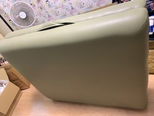 ノマド社製のマッサージベッド