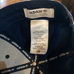 adidas キャップの画像