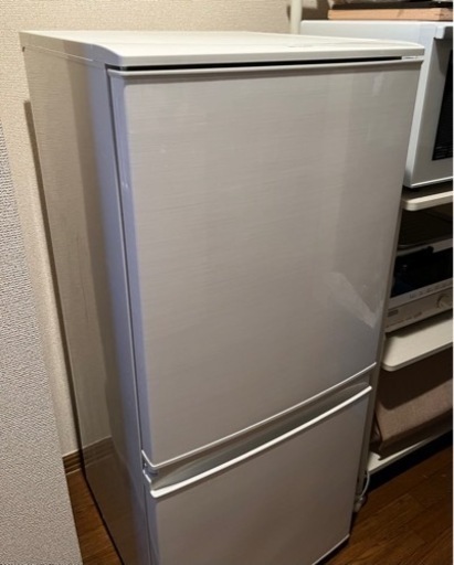 シャープ　2017年製　冷蔵庫　137L SHARP