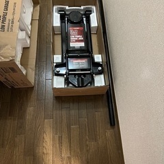 未使用 アストロプロダクツ ガレージジャッキ 低床 3.0t 3トン