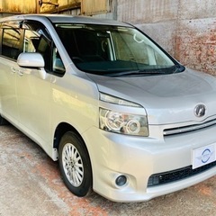 トヨタヴォクシー　8人乗り　静岡市　新品タイヤー　ファミリー車