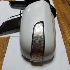 アルファード10系ドアミラーの画像