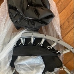 【値下げ】トランポリン  黒　カバー付き　ほぼ新品の画像