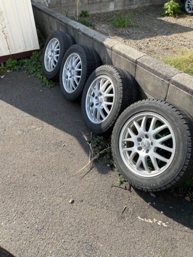 お話し中、日産純正ホイール17インチ、エルグランド純正セットで