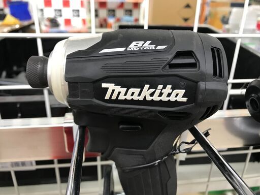 ✨マキタ　中古美品　TD172DRGXB　インパクトドライバ　フルセット✨うるま市田場✨
