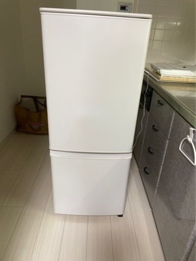 引越しにあたり、家具•家電を格安でお譲り致します。