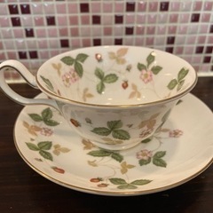 WEDGWOOD ウェッジウッド ワイルドストロベリー 黒壺