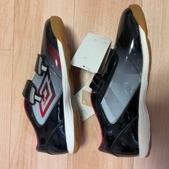 ジュニア用　サッカーシューズ（インドア）アンブロの画像